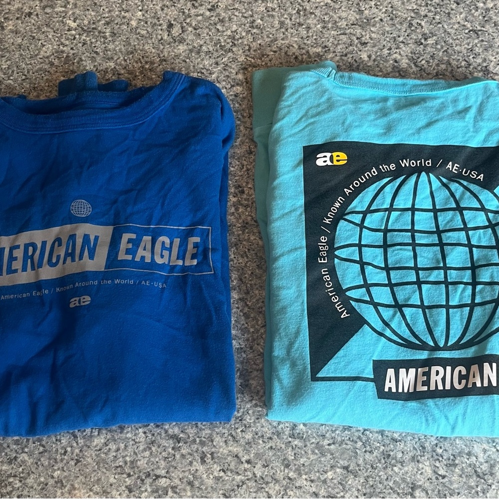 2 American Eagle men’s XS long sleeve t-shirts